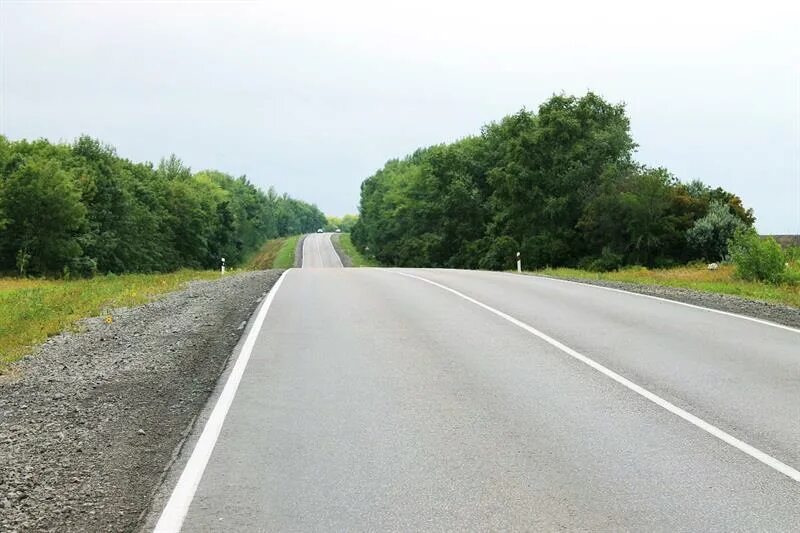 Обочина дороги. Трасса ярославль тутаев. Дорога с тротуаром. Изображение обочины. Изображение обочины.