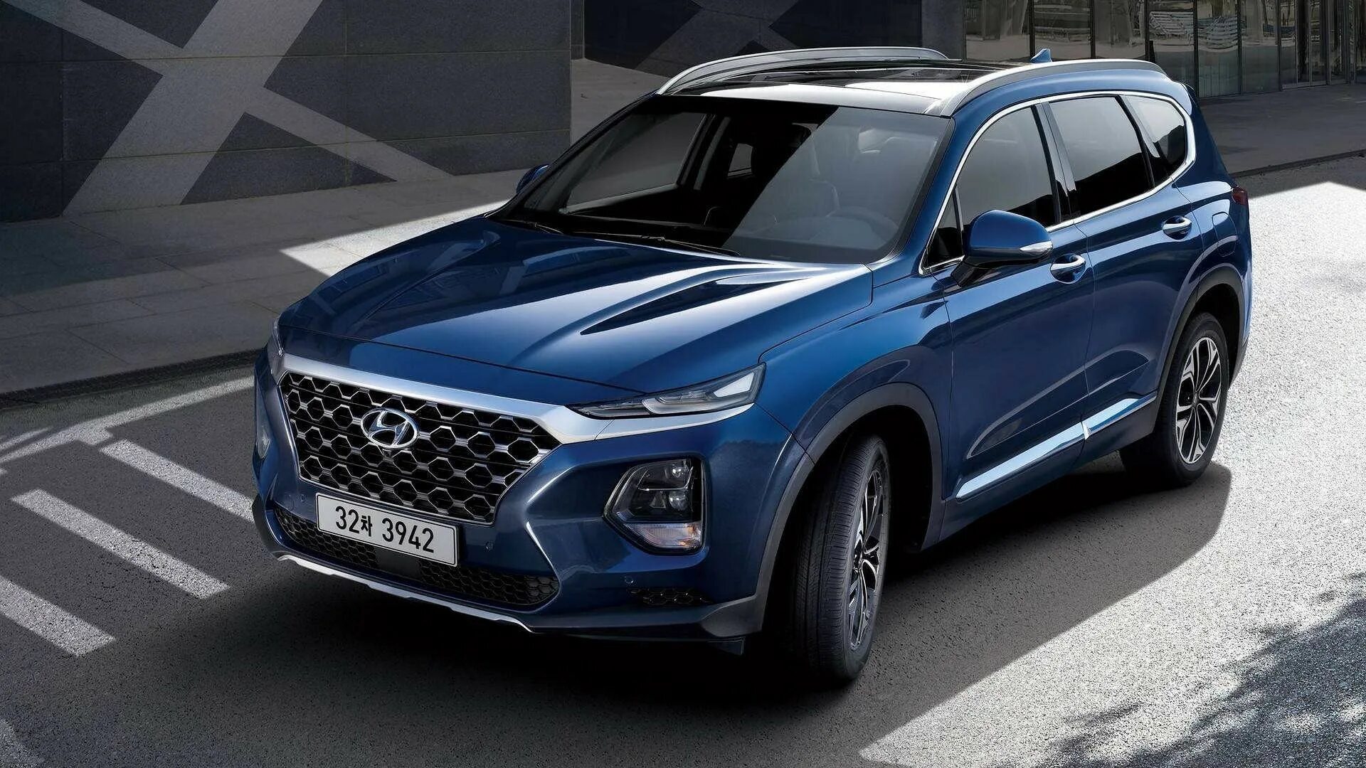 Новый hyundai santa fe 2019. Свежие новинки 2019. Свежие новинки 2019. Харлан тромби. Оскар де ла рента показ 2022.