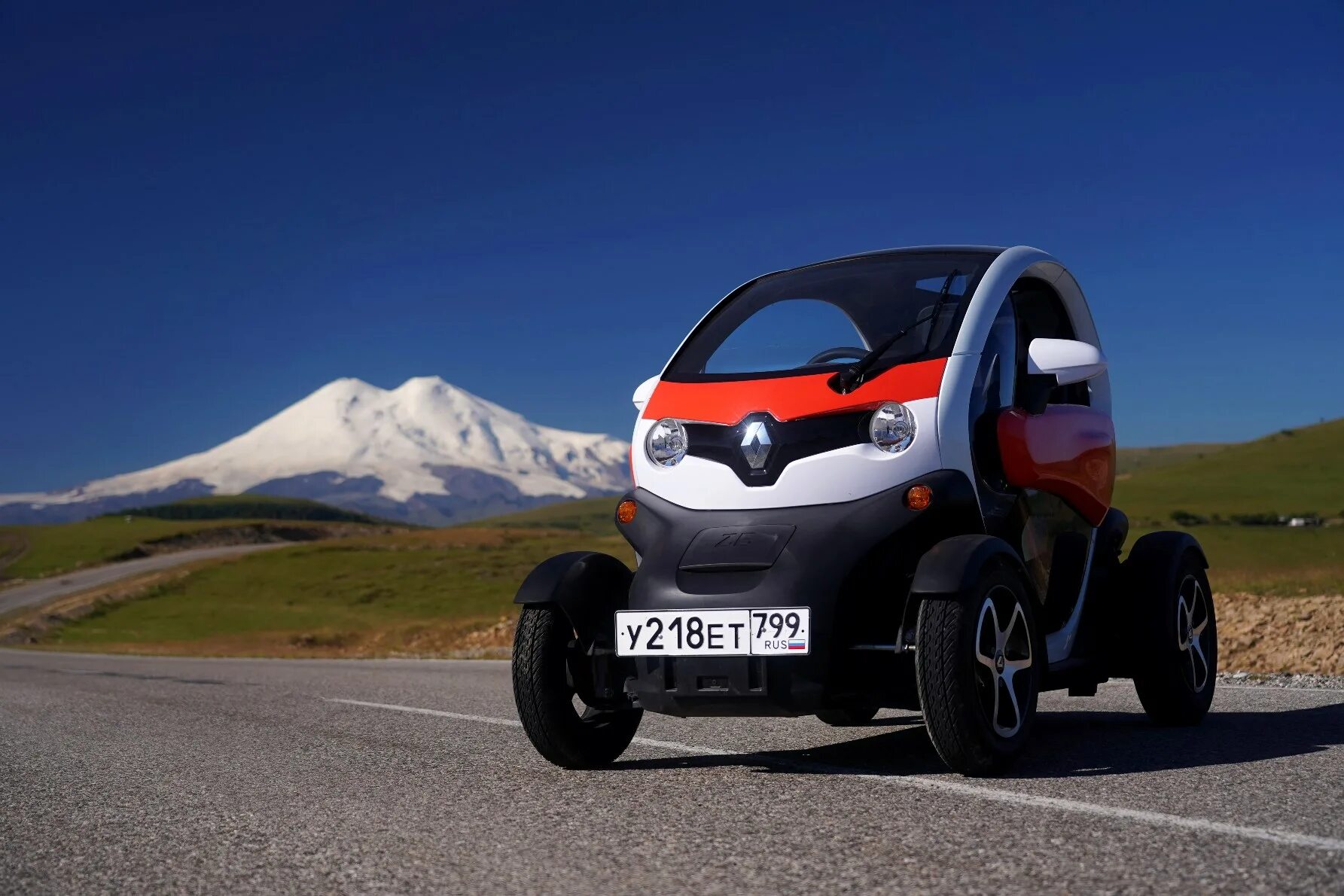 Электромобиль. Электромобиль Renault Twizy. Электрокар Рено Твизи. Рено Твизи в России. Renault Twizy '2018 (1 поколение).