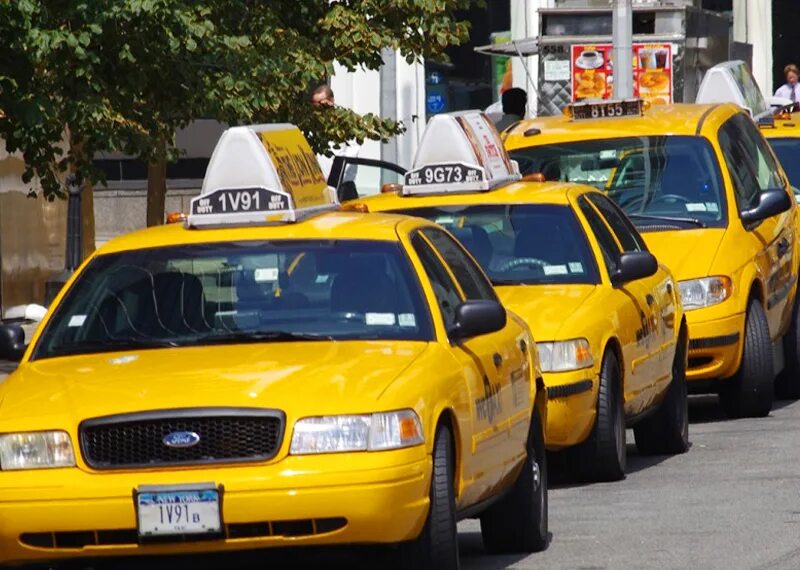 Такси в грузии. Машина "такси". Американское такси. Такси картинки. Красивое такси.