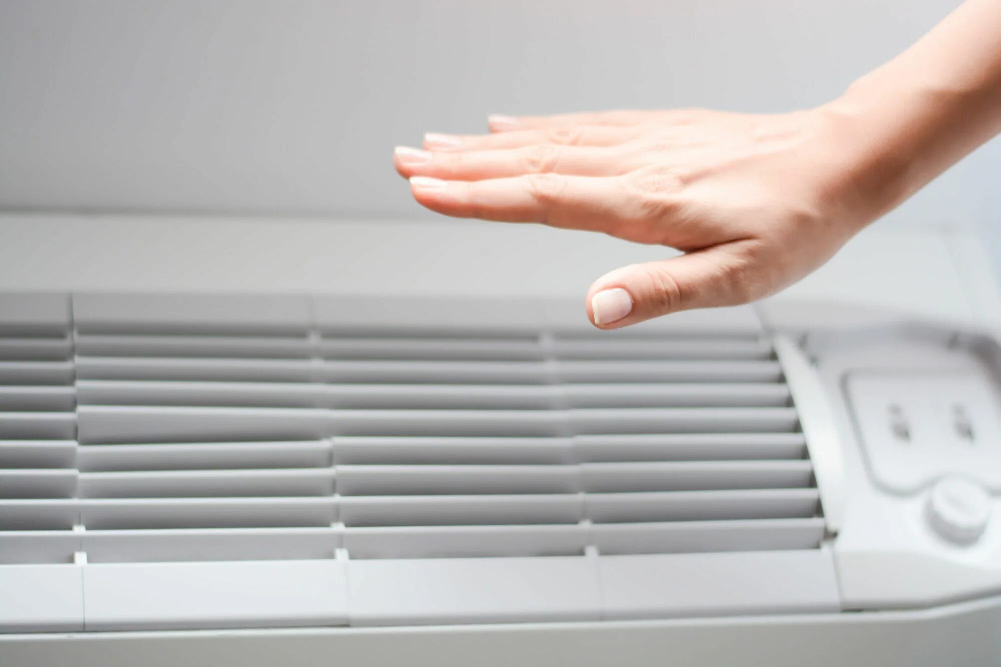 Кондиционер как установить тепло. Кондиционер. тепло на кондиционере. air conditioner. кондиционер на обогрев.