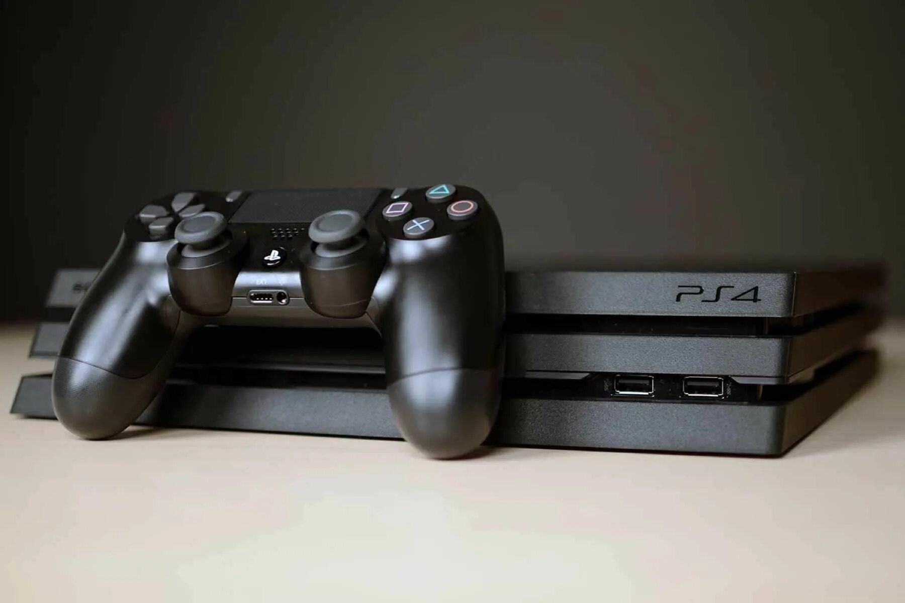Конкурент сони 4 буквы. Пс по полам. Игровая приставка sony ps4 днс. Конкурент сони 4 буквы. Плейстейшен 5 описание характеристики.
