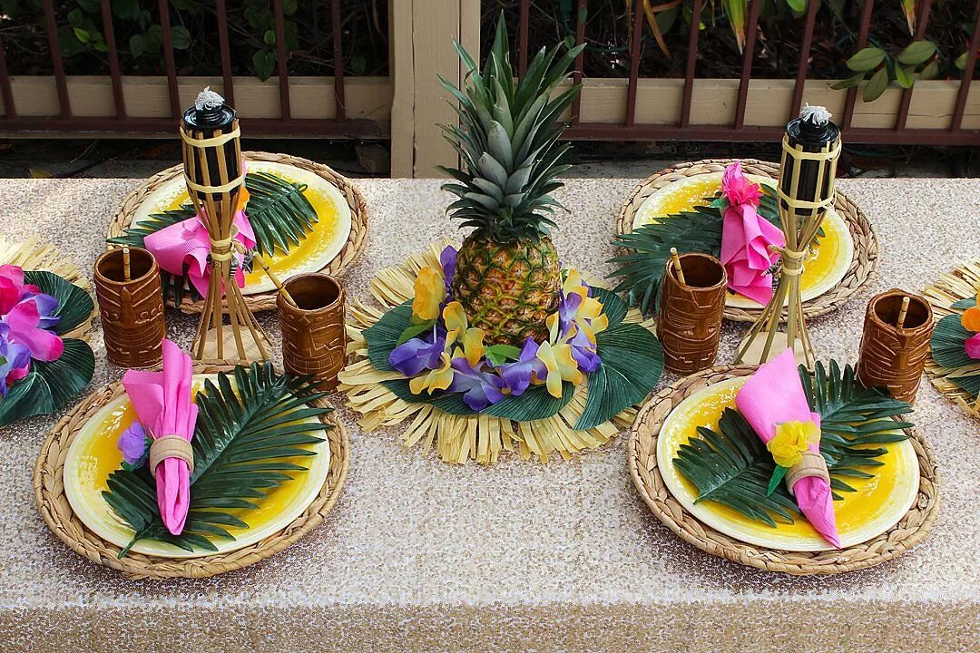 Луау. Украшения в гавайском стиле. Вечеринка в гавайском стиле. Гавайская вечеринка декор. Украшение стола в гавайском стиле.