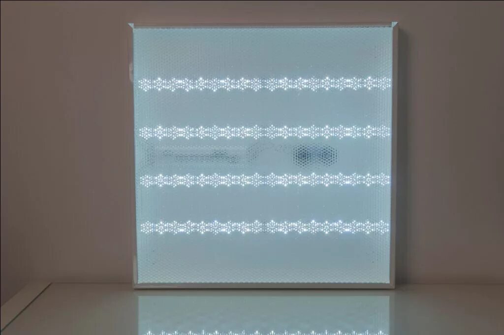 светильник led универсальный vlsu 36вт 220в 6500к 3200лм 595 595 19 vlsu-36-6500 vkl. рассеиватель вартон опаловый v2-a0-op00-03. рассеиватели: опал/призма/микропризма. рассеиватель для свет. рассеиватель ¼.