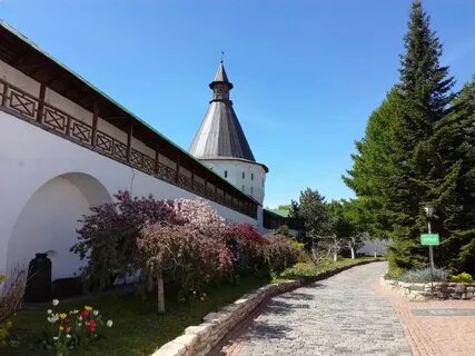 Крестьянский монастырь