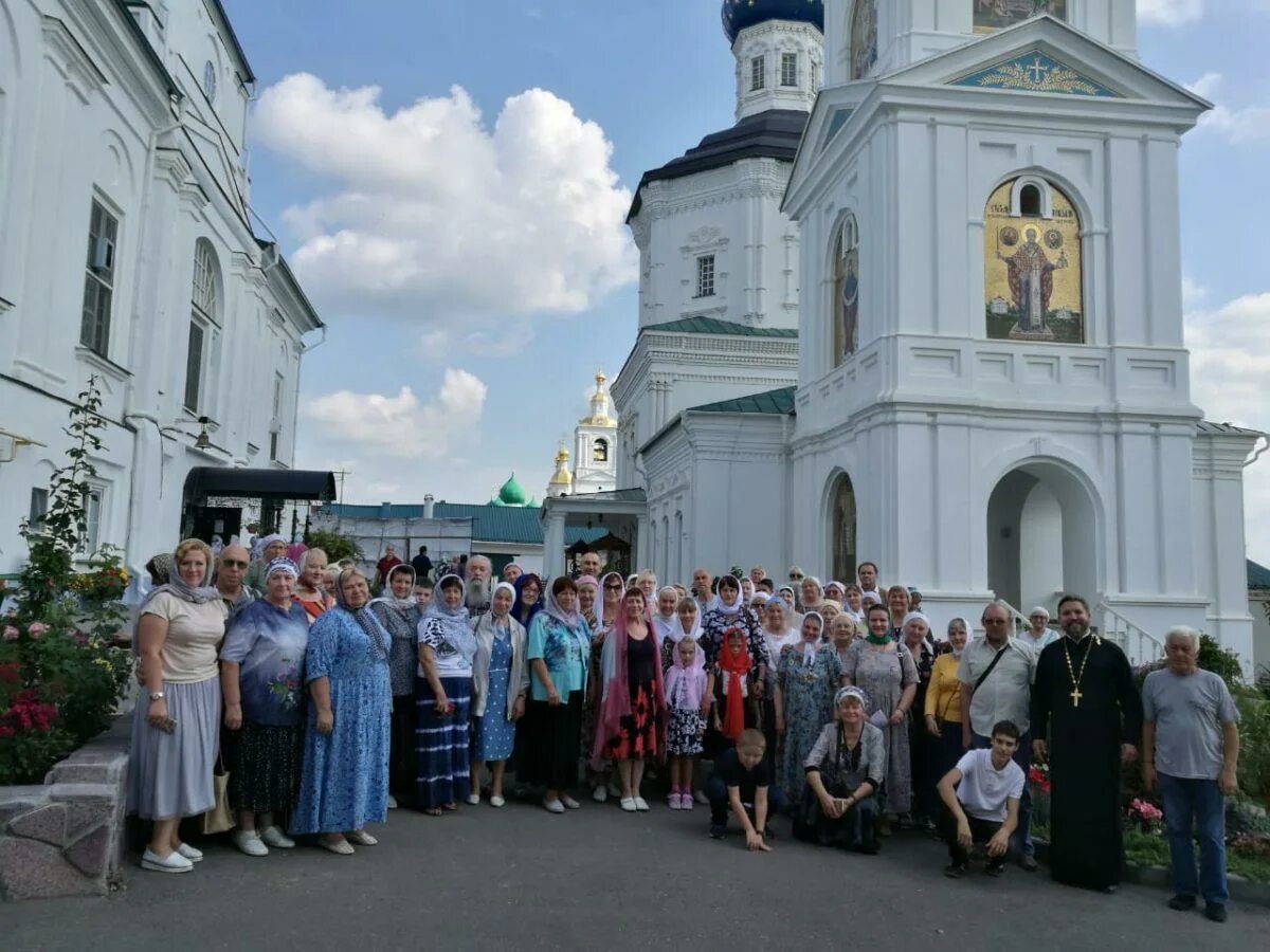 Дивеево Муром Арзамас паломнические поездки. Экскурсии из Дивеево в Муром. Муром монастырь паломники. Бараши паломническая