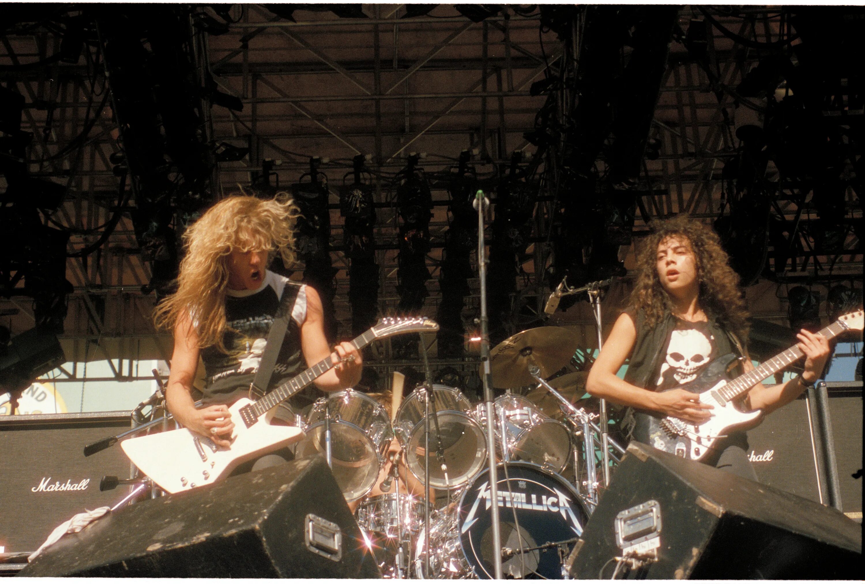Рок версия металлика. Hetfield Metallica 1984. Metallica 1986. Metallica 1985. Metallica 1984 Live.