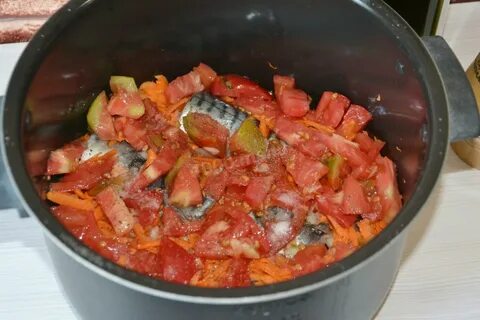 Скумбрия тушеная с овощами рецепт на сковороде