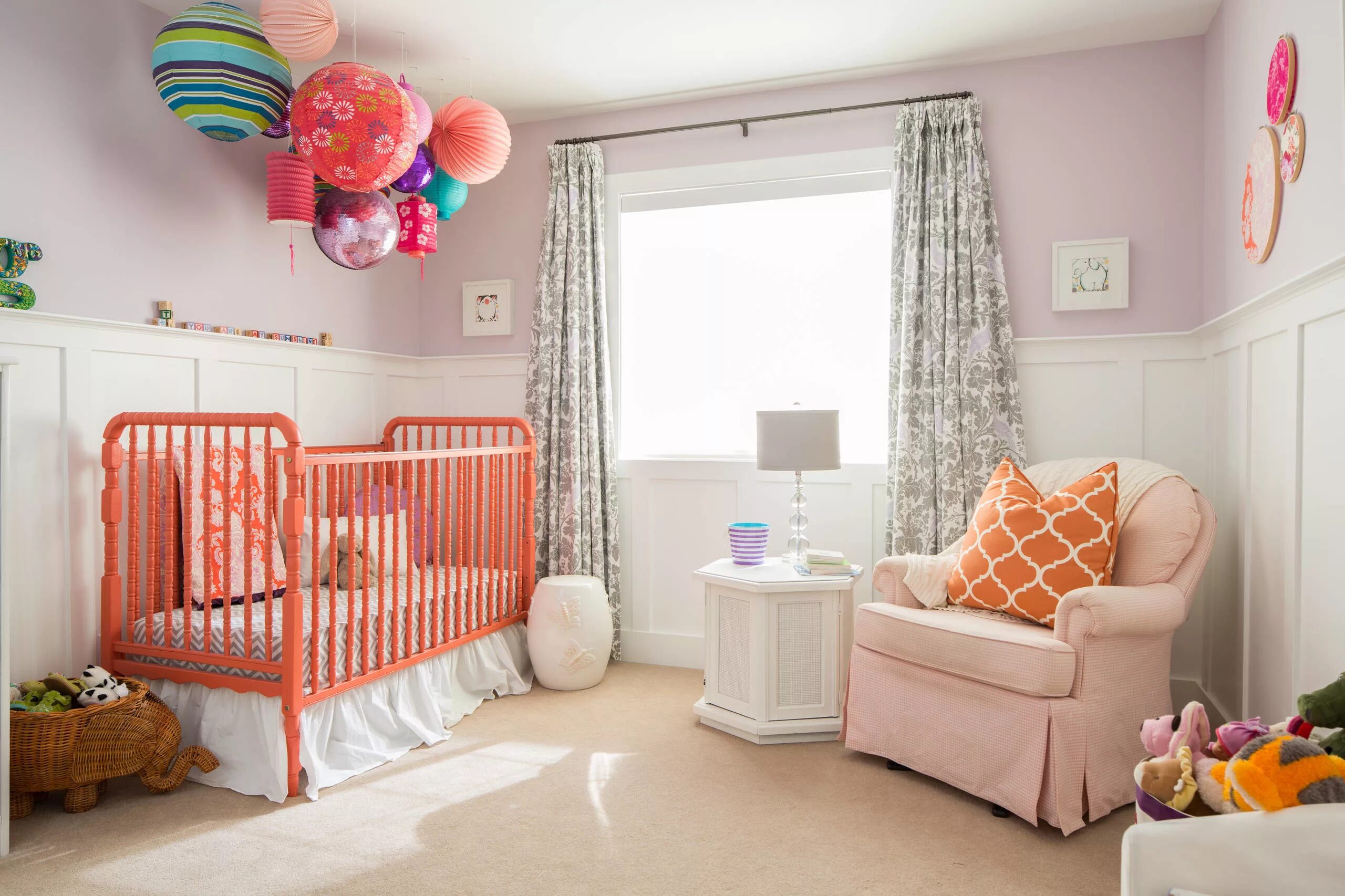 Baby bedroom. Комната для новорожденного. Комната для малыша девочки. Дизайнерские детские комнаты для новорожденных. Спальня для младенца.