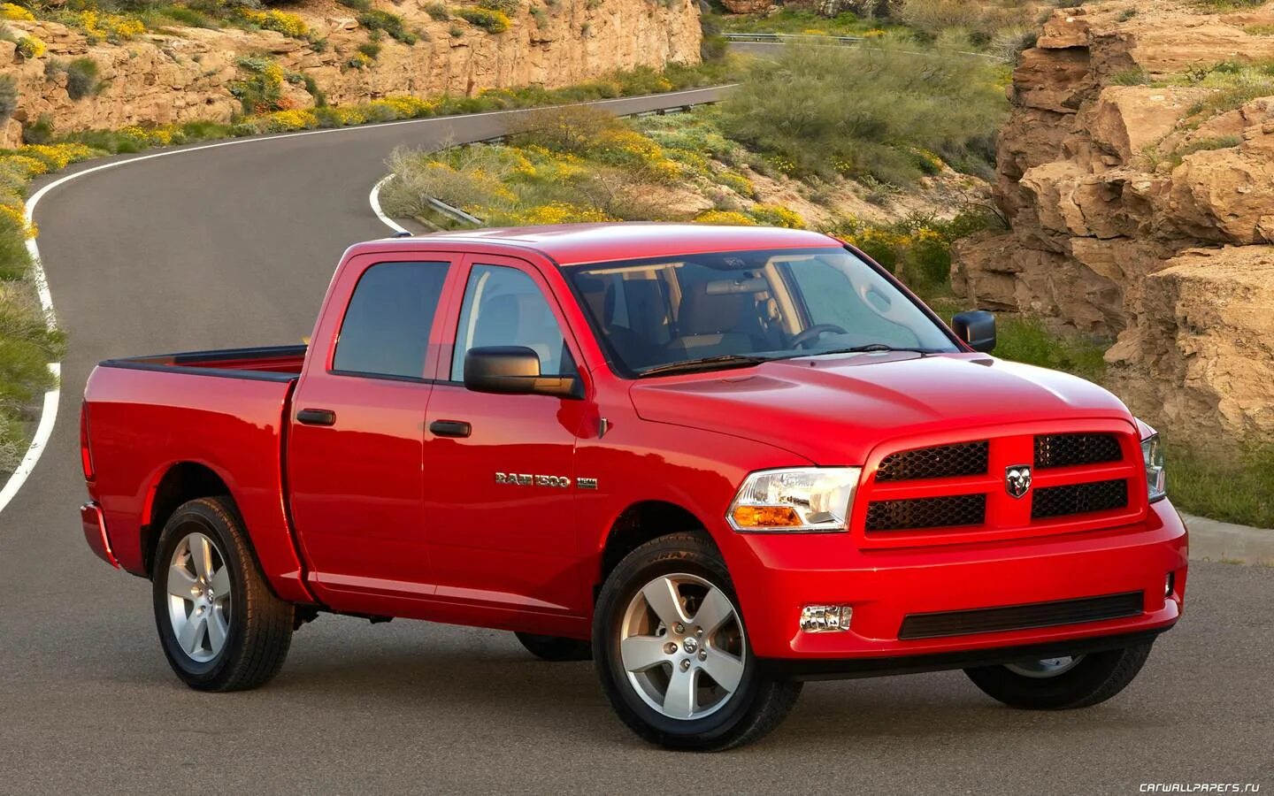 Как выглядит пикап. Dodge Ram 1500 красный. Dodge Ram 1500 Crew Cab. Додж Ram 1500 2012. Dodge Ram 1500 Crew Cab 2015.