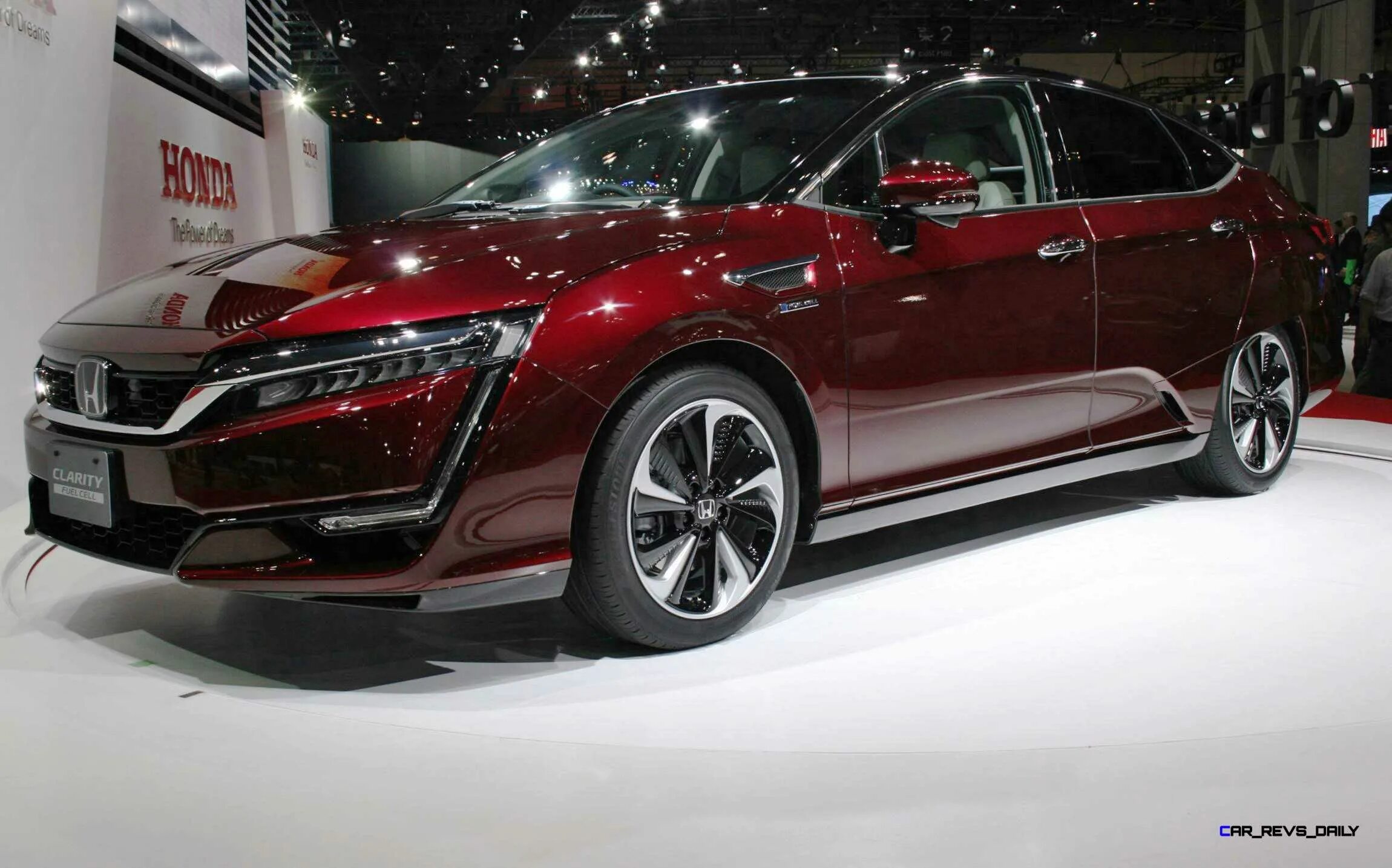 Honda для японского рынка. Toyota crown s210. Японский внутренний рынок. Тойота моторс корпорейшн в японии. Японский внутренний рынок.