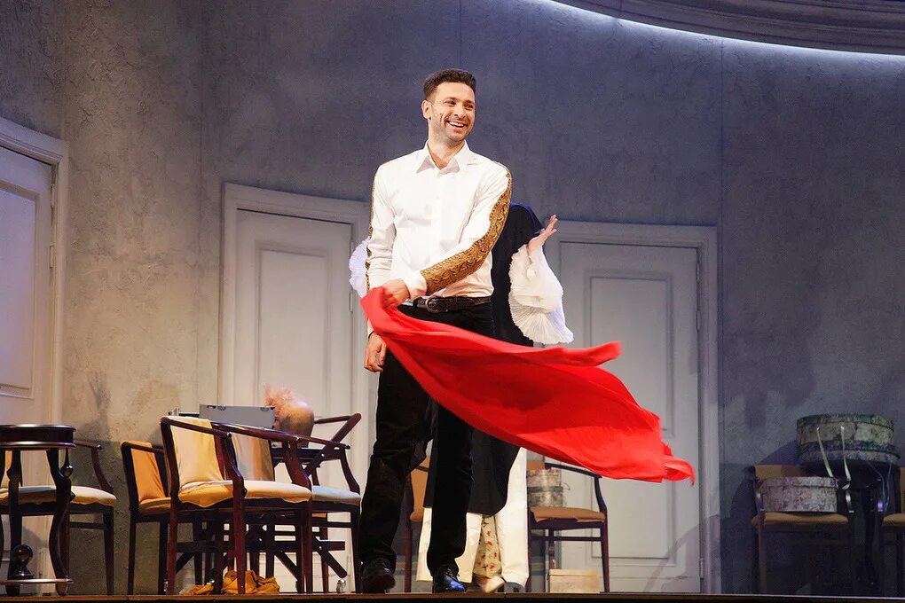 Ирина муравьева театр. Московский театр олега табакова. Гоголь и театр комедия "ревизор". Маленькие комедии аронова полицеймако. Комедия ревизор в театре.