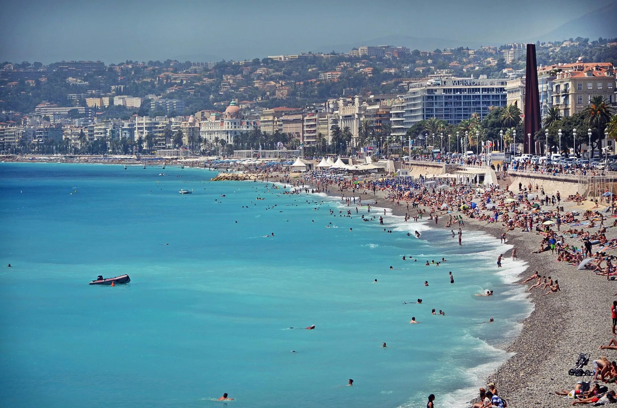 Nice beach. Лазурный берег Франции Ницца. Ницца Франция Лазурный берег пляж. Ницца Лазурный пляж. Франция Ривьера Лазурный берег.