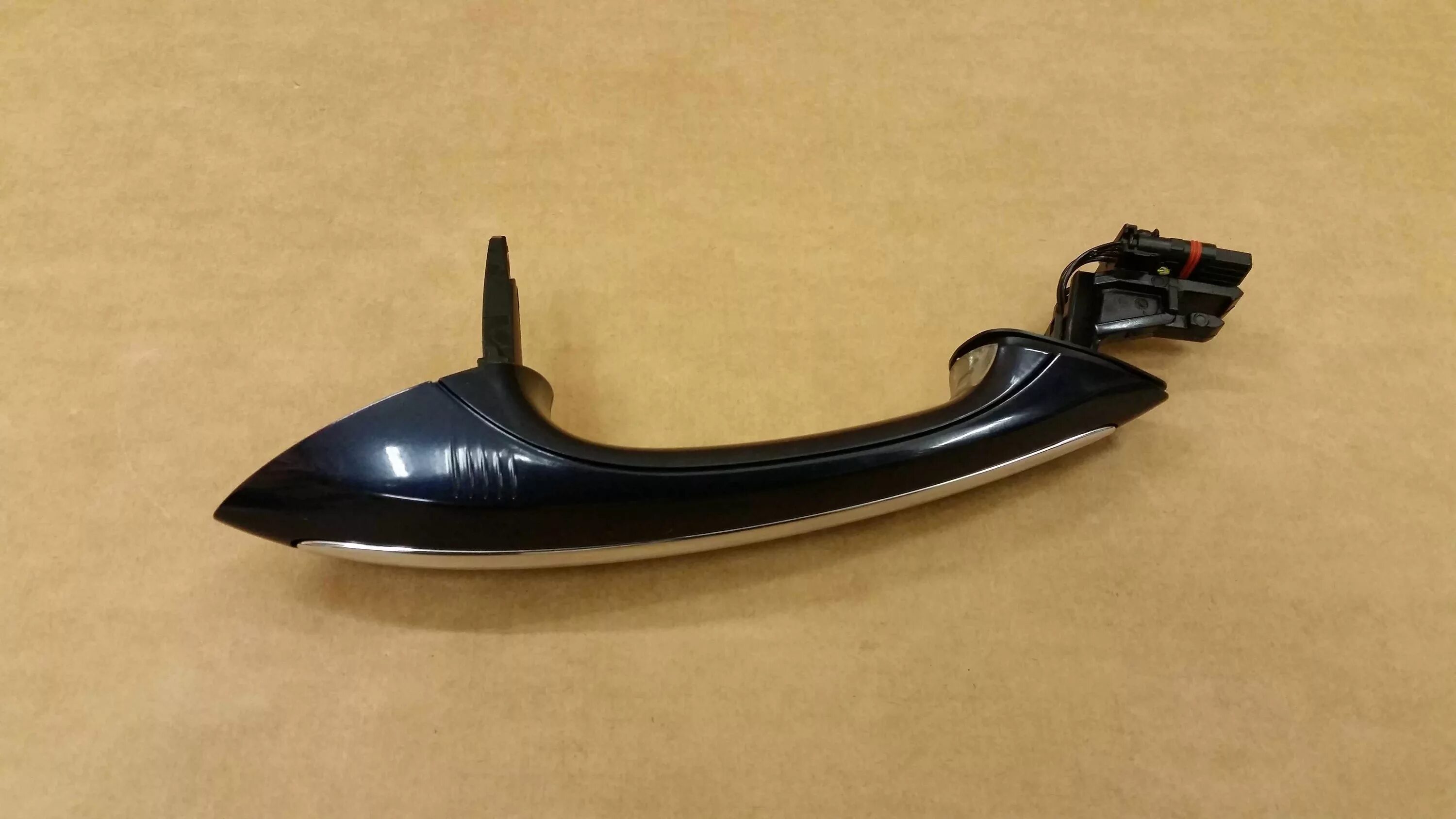 механизм открывания двери bmw x5 e53. ручка двери бмв ф 10. ручка двери бмв е39 левая наружная. крючок двери bmw e46. ручка двери бмв.