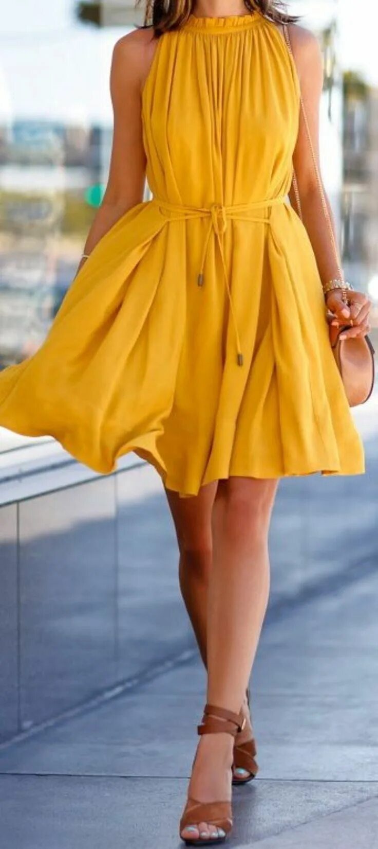 Очень легкое платье. Летнее платье. Платье на лето. Желтое летнее платье. Лёгкие летние платья.