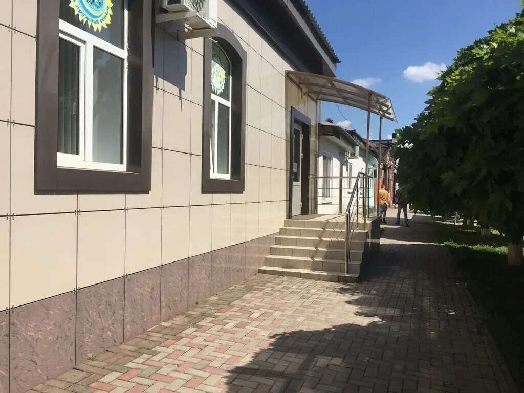 лабинск библиотека имени пушкина. лабинск пушкина. лабинск пушкина. перекрестот кпушкина и ленина. усть-лабинск стар.