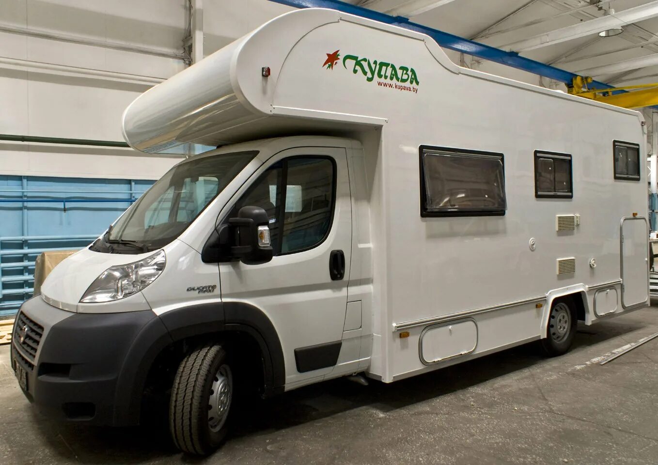 Дома на колёсах российского производства. Автодом airstream 2020. Прицеп автодом со слайдерами. Газ газель некст автодом. Автодом ford transit eura mobil 685.