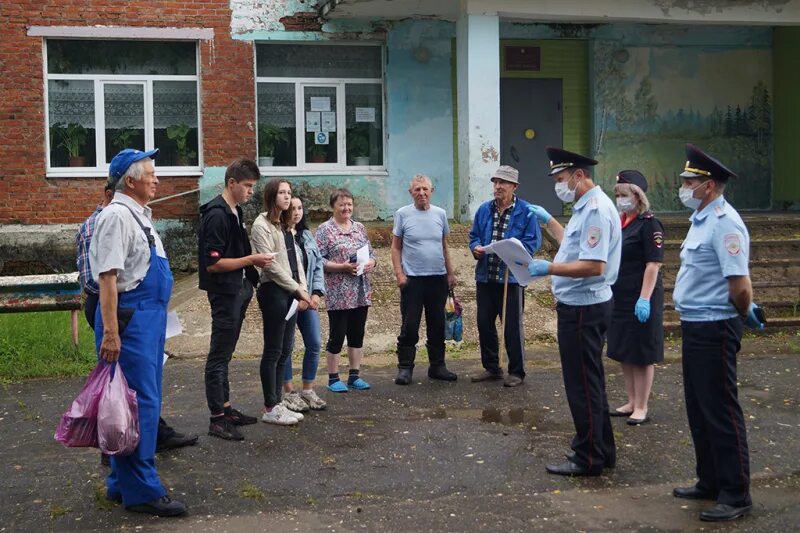 Отчет перед населением участкового уполномоченного. Начальник полиции Лотошинского района. Отчет участкового уполномоченного полиции. Отчеты участковых полиции перед населением. По населению участковый