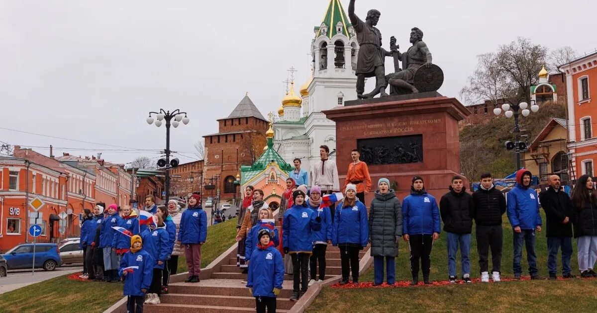 Кубок минина и пожарского 2024 нижний. Минин и Пожарский памятник в Нижнем Новгороде. Площадь народного единства в Нижнем Новгороде. Площадь народного единства памятник Нижний Новгород. Площадь народного единства Минин.