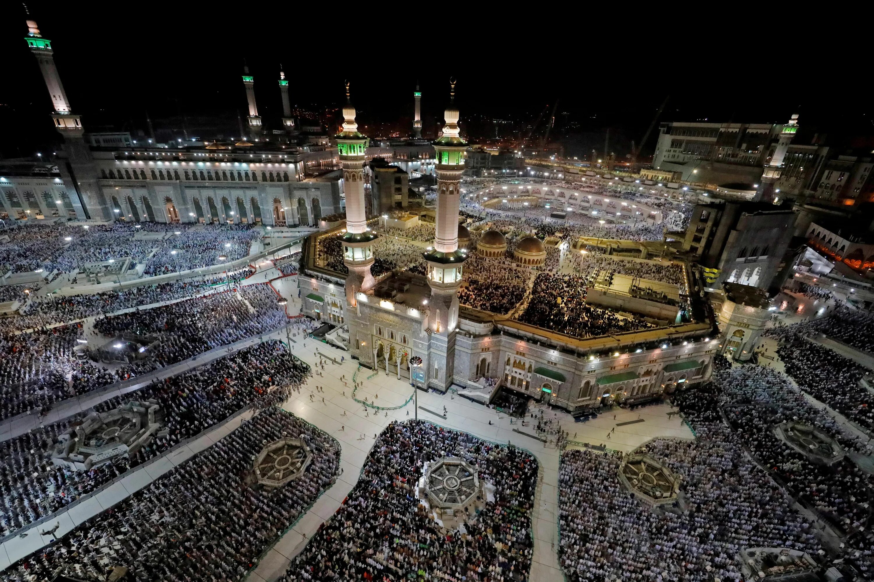 Священные города мусульман мекка и медина. Мечеть Аль-харам Мекка Саудовская Аравия. Мечеть Масджид Аль-харам. Заповедная мечеть (Масджид-Аль-харам). Хадж Мекка Медина.
