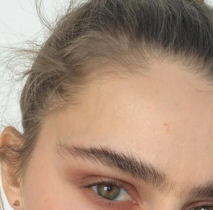 Natural brows. Густые брови. Красивые густые брови. Отросшие брови. Густые женские брови.