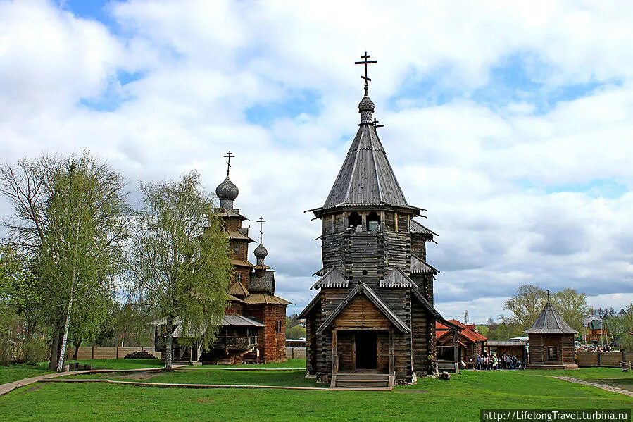 Городе находится музей деревянного зодчества