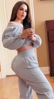 من هي هند القحطاني.