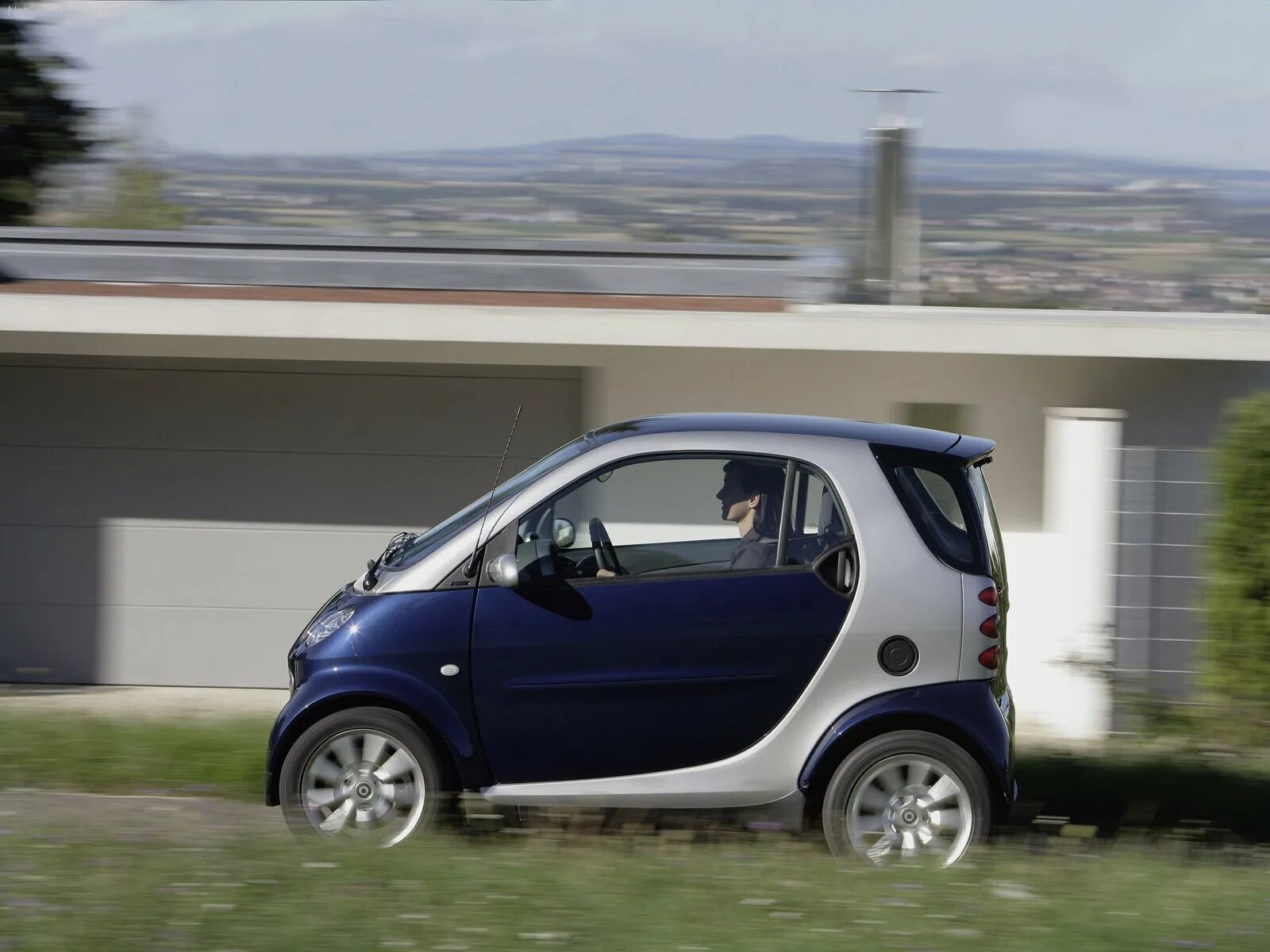 Тойота ярис гросс. Маленькая японская машина. Fiat 500c. Машина смарт кабриолет. Машина tata nano.
