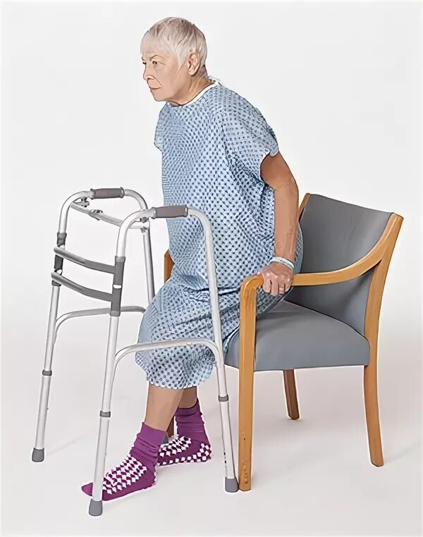 Стул после эндопротезирования. Стул для больных позвоночником. Высокий стул для реабилитации. Ортопедический стул для тазобедренного сустава. Больной стульчик.