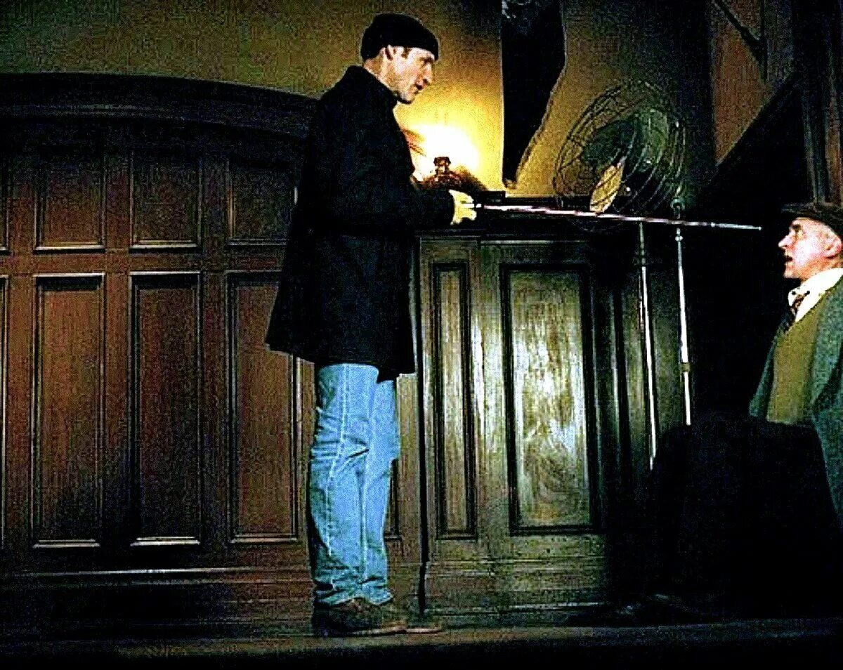 Буря столетия сериал. Андре линож буря столетия. Колм фиор буря столетия. Стивен кинг "буря столетия". Андре линож буря столетия.