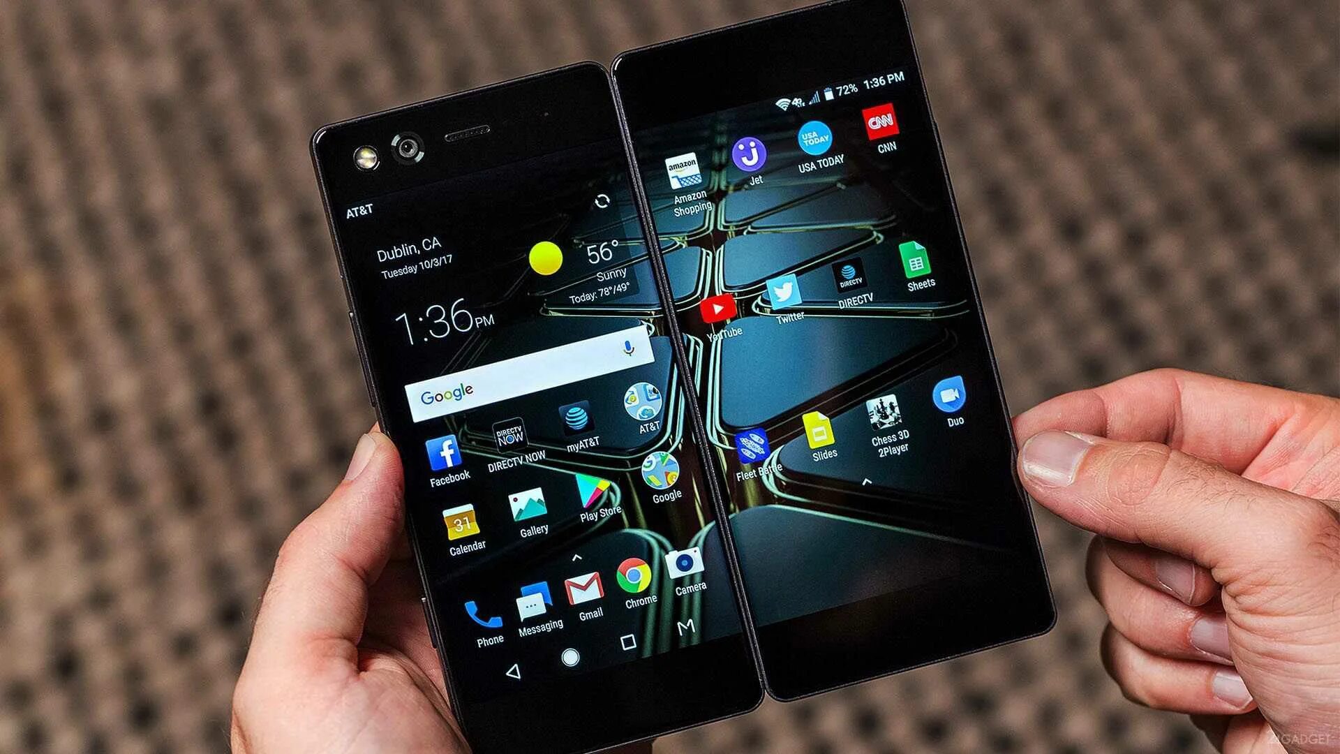 Смартфоны с ии. ZTE 2 экрана. ZTE Axon. ZTE Axon 8. Смартфон ZTE Axon m.