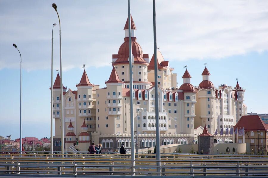 Сочи парк здания. Олимпик парк адлер. сочи парк дворец. сочи парк богатырь. сочи парк 2014.