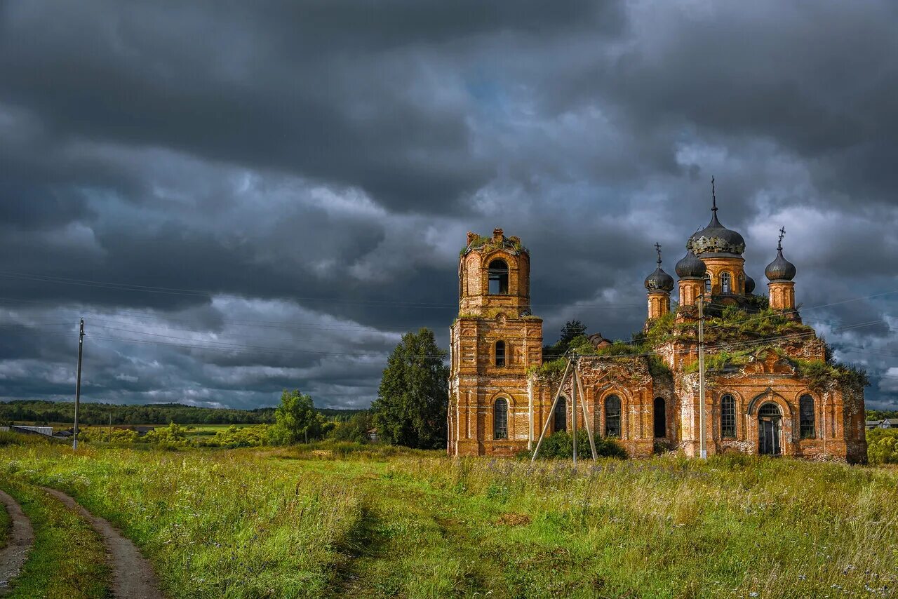 Живо пензенской области. Село Юлово Пензенская область Мокшанский район. Белогорка Пензенская область храм. Церковь Димитрия Солунского с Юлово. Христорождественский храм. / Сосновоборский район, Сыресево село.