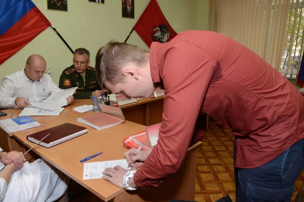 Призывная комиссия по мобилизации. Осенний призыв. Призывники в военкомате. Призыв 2021. Начало призывной компании.