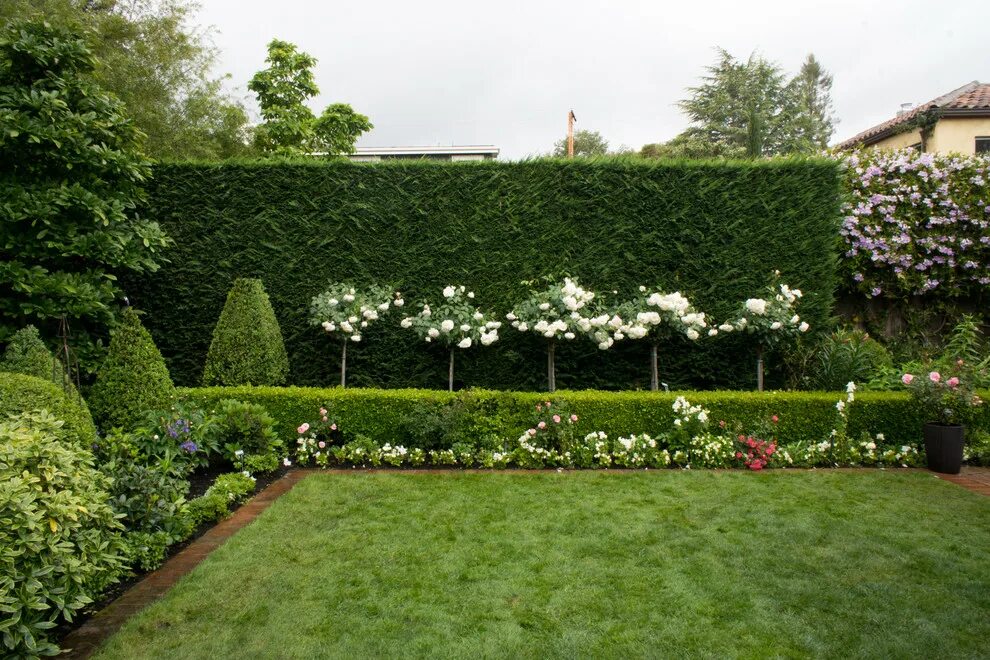 Pin on Tuinen Garden landscape design, Front lawn landscaping, Outdoor gardens d