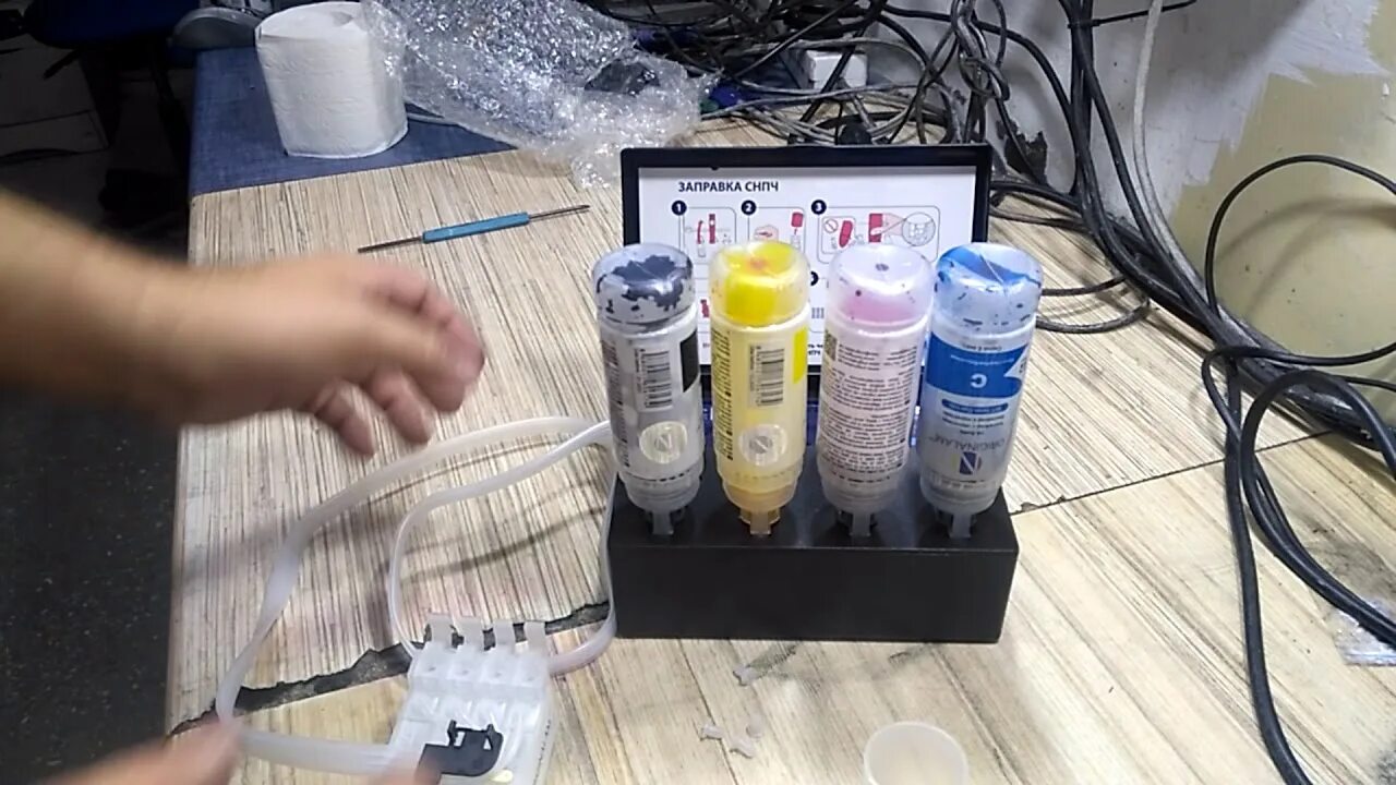 Как заправить краску в принтер epson. Заправка принтера эпсон л 3100. заправка принтера epson xp3100. заправка снпч epson. установка снпч на epson.