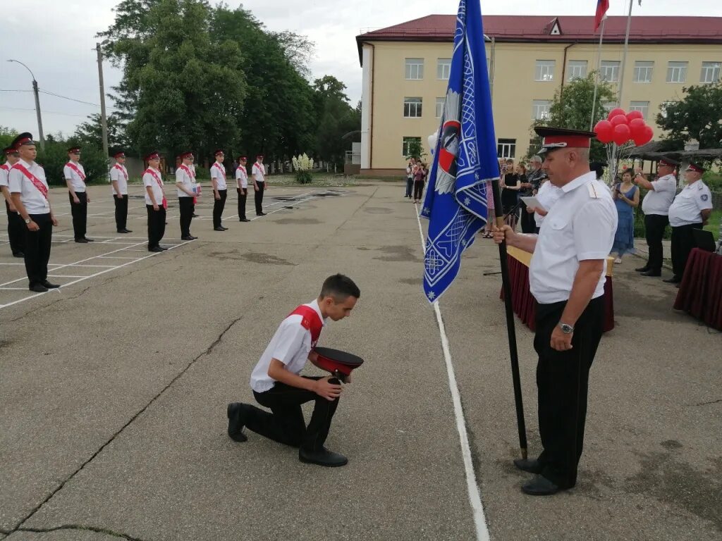 Кропоткинский казачий кадетский корпус. Кропоткинский казачий кадетский корпус имени г.н Трошева. Казачий кадетский корпус Гороховка выпуск 2018. Кадетский корпус Морозовск.