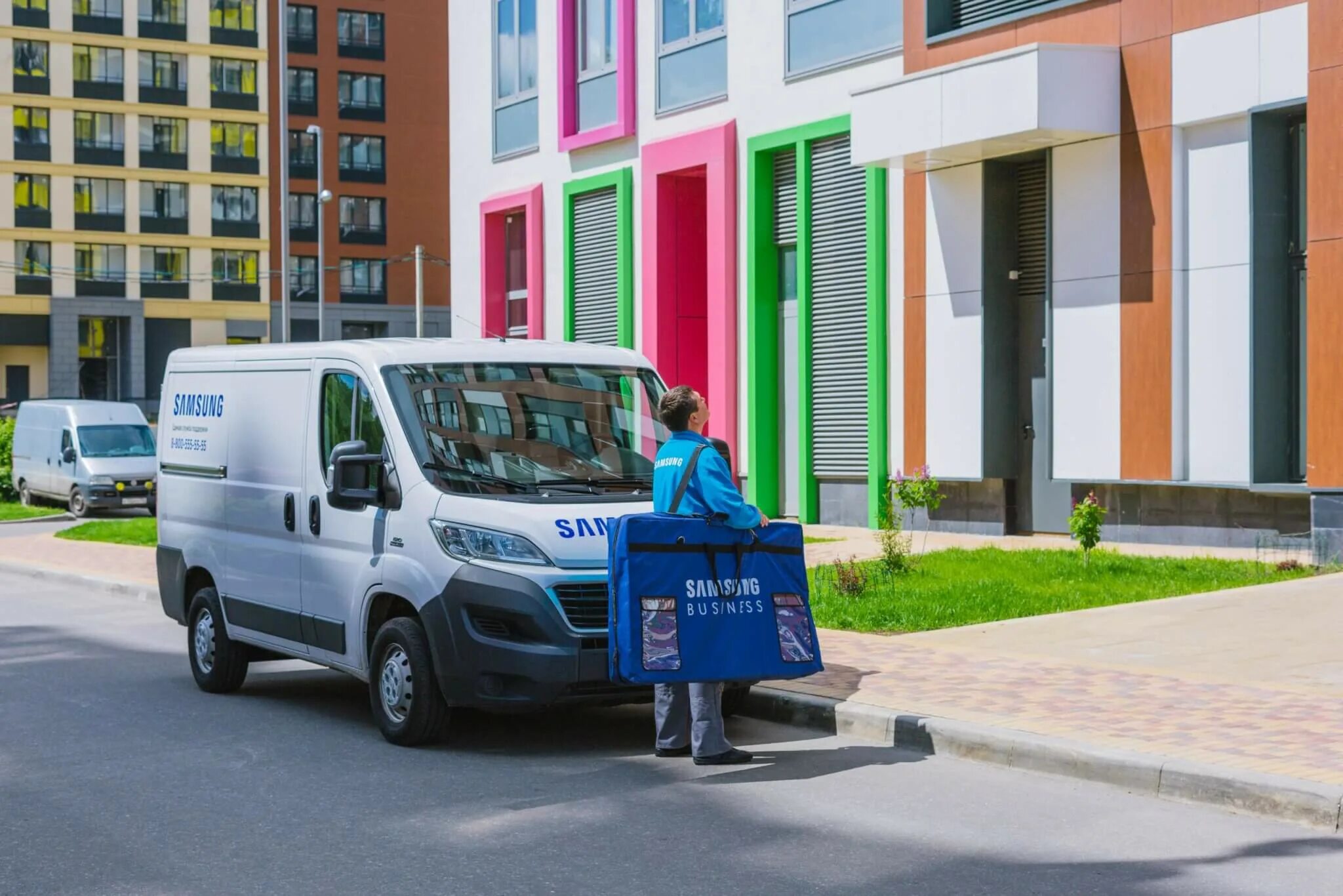 Авто для сервисной службы. Выездная служба клиники. Брендированный автомобиль. Выездная служба сервиса. Автомобили для выездного сервиса.