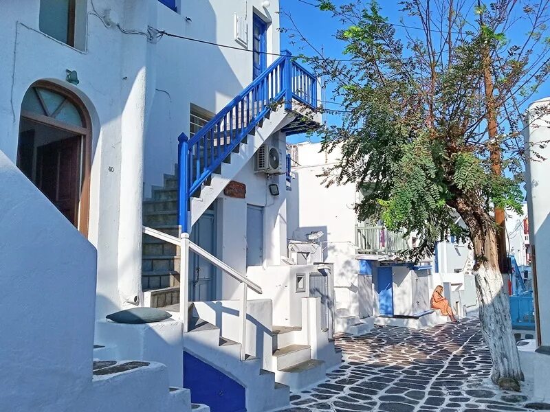 Греция миконос отели. Void mykonos. Минск миконос. Порто миконос фото. Миконос тур.