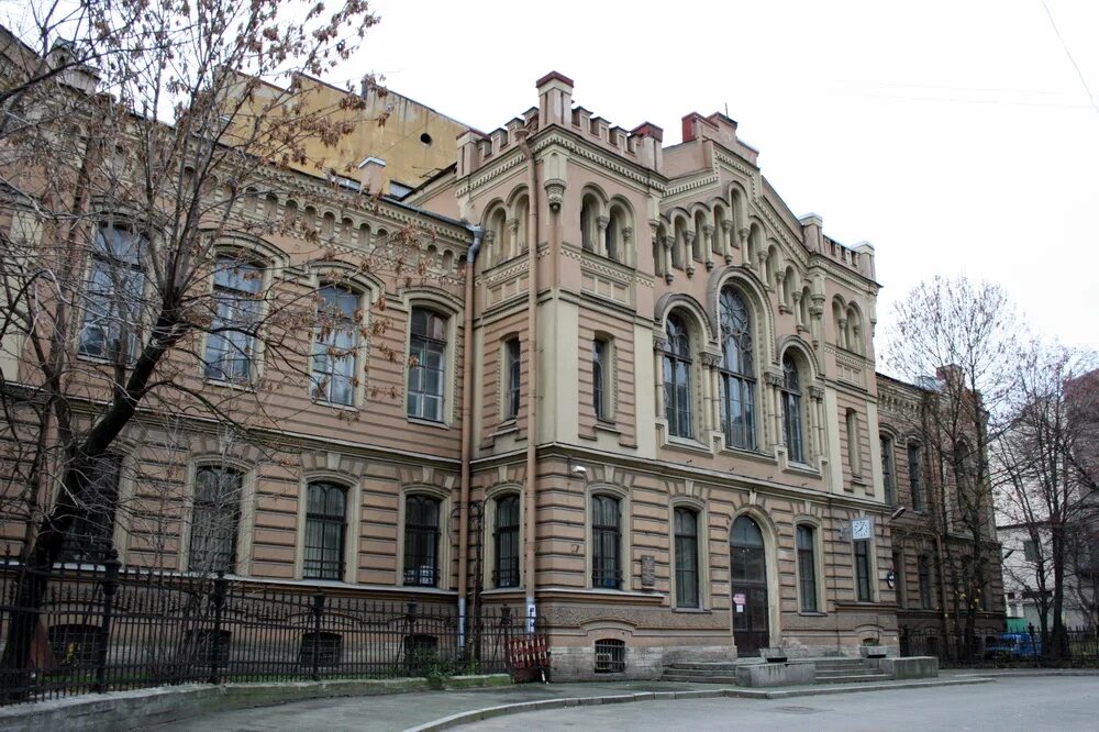 Ул. Университет итмо ломоносова 9 здание церкви. Ломоносова 9 санкт-петербург итмо. Ломоносова 9 итмо фото. Ломоносова 9 санкт петербург.