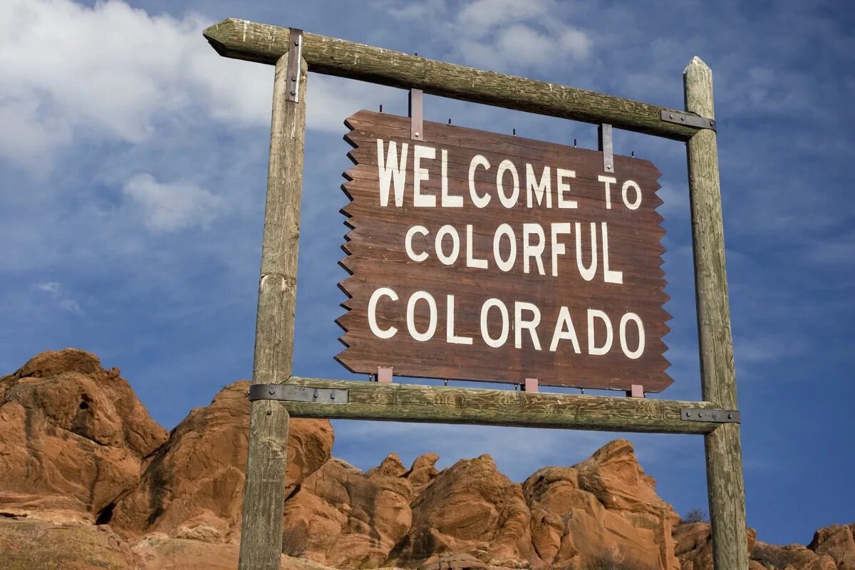 Welcome color. Колорадо. добро пожаловать в сша. welcome to колорадо. табличка welcome to colorado.