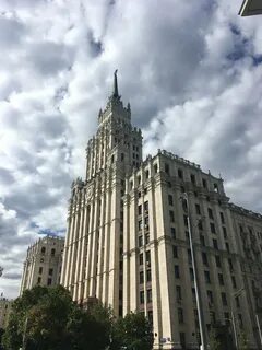 Метро высотка
