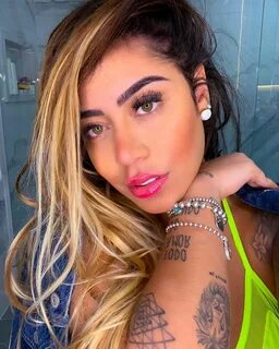 224.8 mil curtidas, 10 comentários - Rafaela (@rafaella) no Instagram: "👄" Hair 