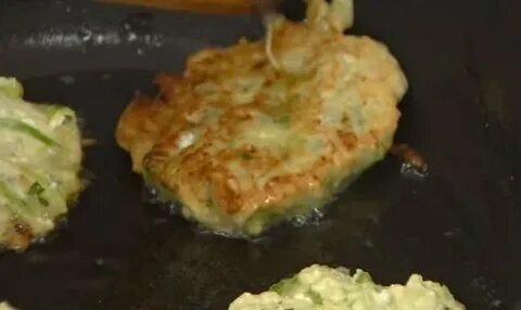 Кабачковые оладьи без масла