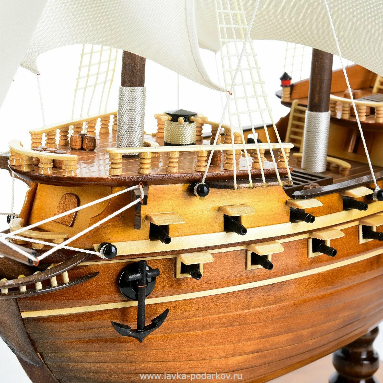Модель парусника royal louis. Магазин модели парусников. Модель корабля sovereign of the seas. Стендовые модели кораблей. Модели парусных кораблей.