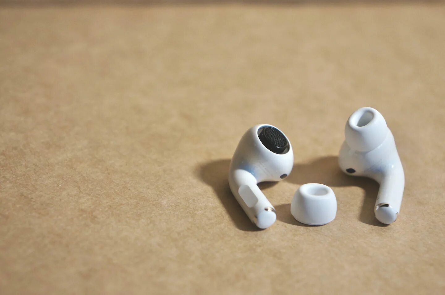 Apple airpods. Аирподс про без капель. Наушники apple airpods pro в ушах. Наушники airpods в ухе. Наушники tws apple airpods 3 белый.