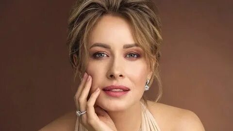 Секс-шоуда қисық стюардессалар