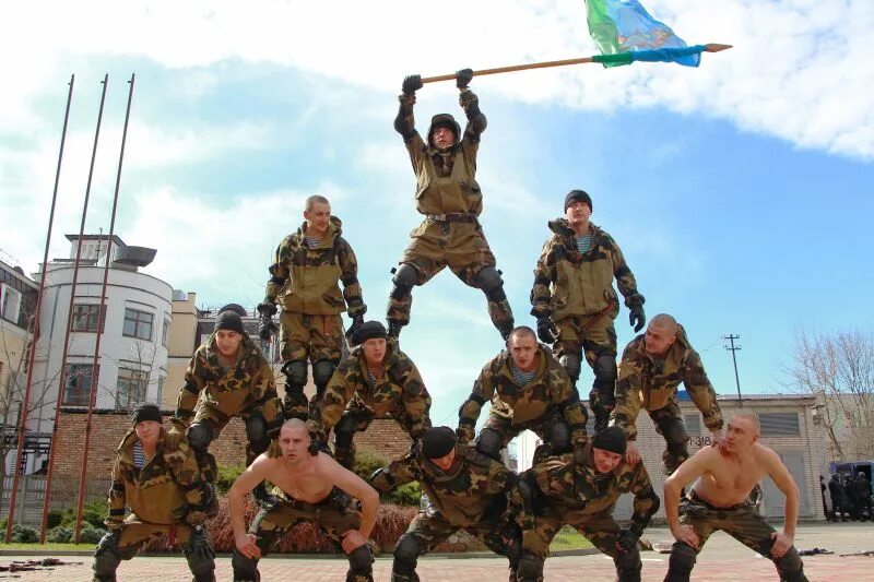 Показательные выступления сегодня. Боец десантной бригады. боец дшб приемы. образы спецназовца выступления аниматоров.