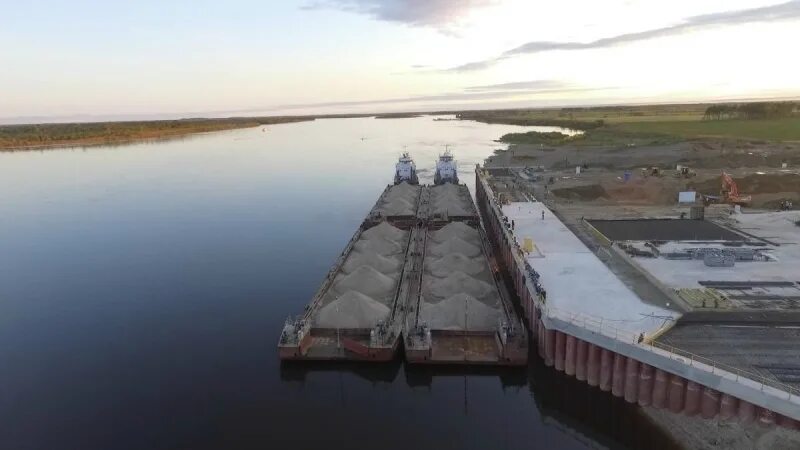 Портопункт Харасавэй. Причал на реке Зея Свободный. Речной порт Зея. Порт Зея Амурская область.