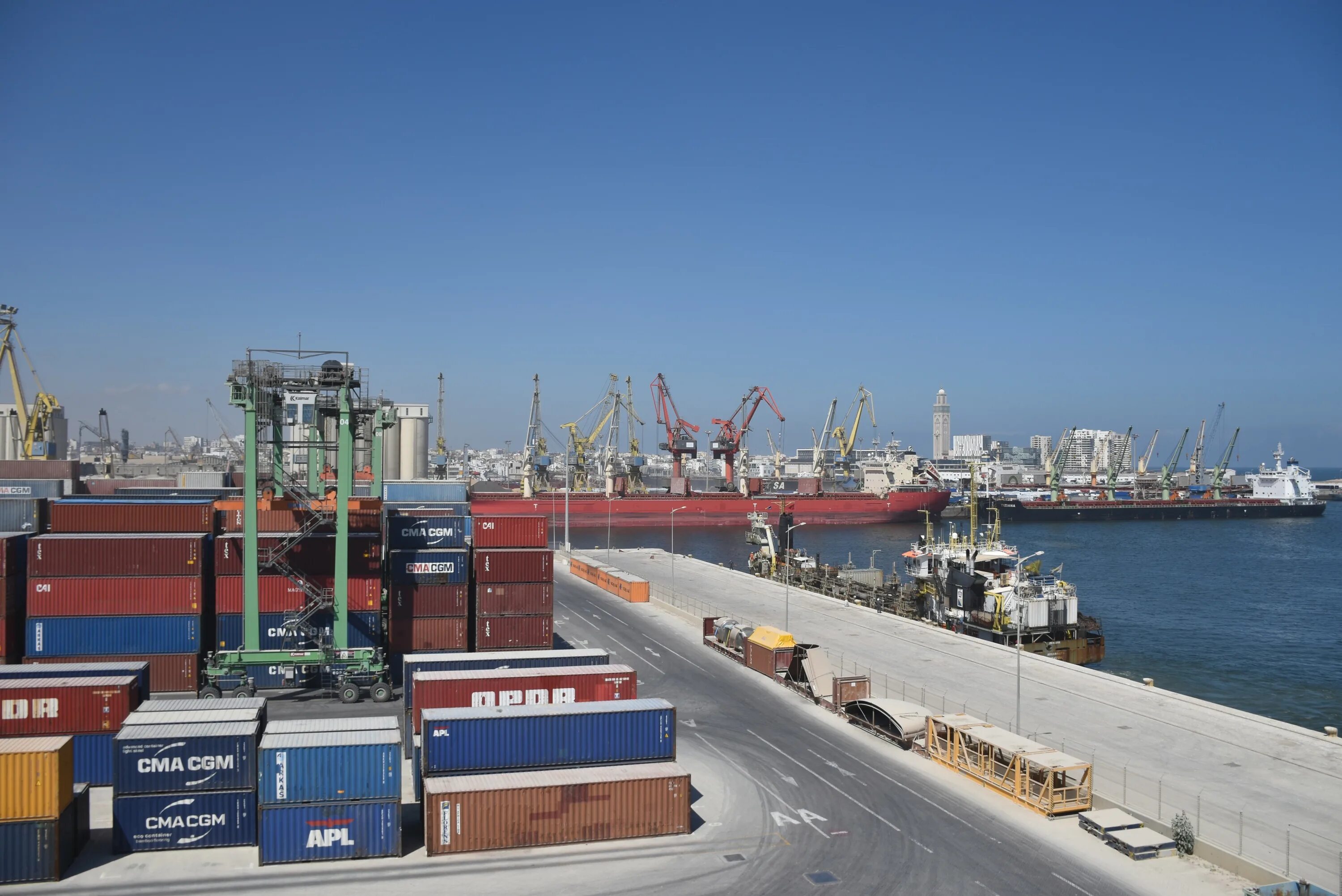 Порт касабланка. Морской порт лагос. port of casablanca касабланка. порт марокко.